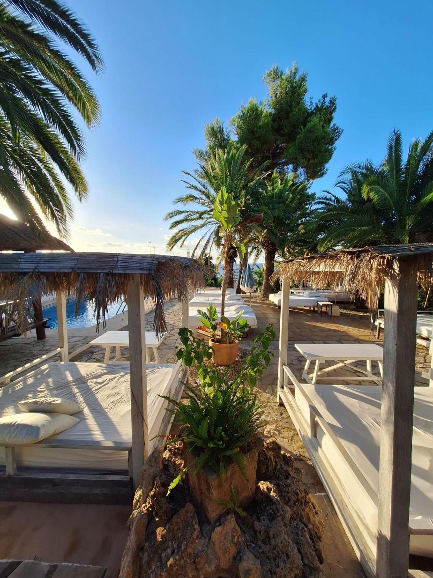 Buenavista & Suites Santa Eularia des Riu Exteriör bild