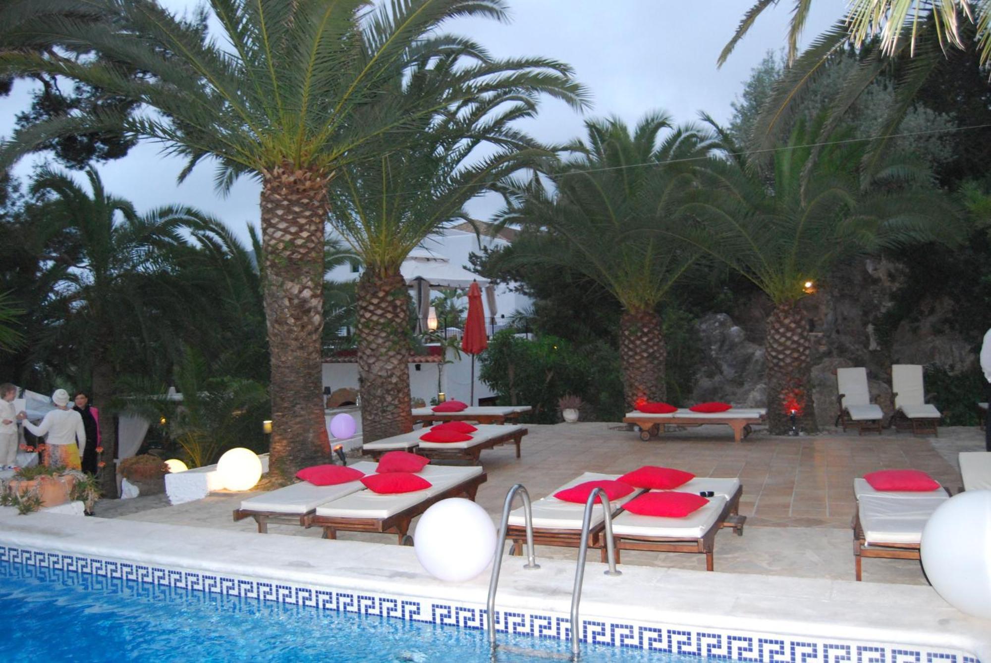 Buenavista & Suites Santa Eularia des Riu Exteriör bild