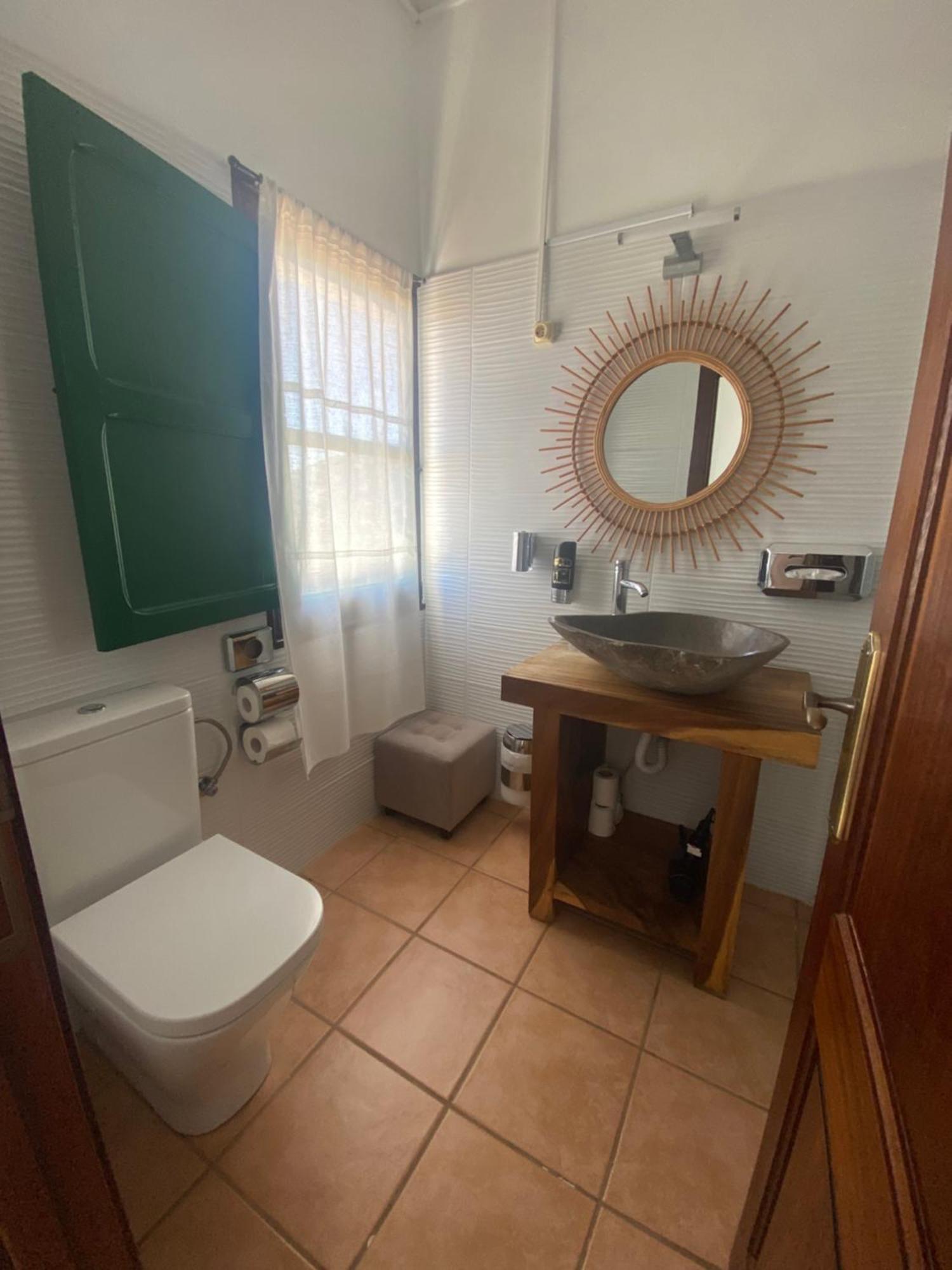 Buenavista & Suites Santa Eularia des Riu Exteriör bild