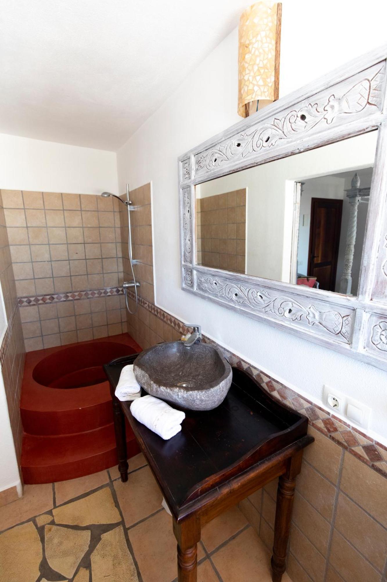 Buenavista & Suites Santa Eularia des Riu Exteriör bild